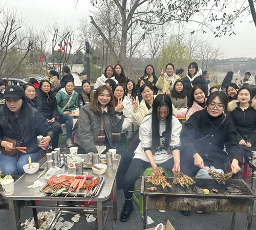 綿陽市先鋒醫(yī)療器械有限公司—— 慶?！?.8婦女節(jié)”，共赴燒烤盛宴，致敬巾幗風采